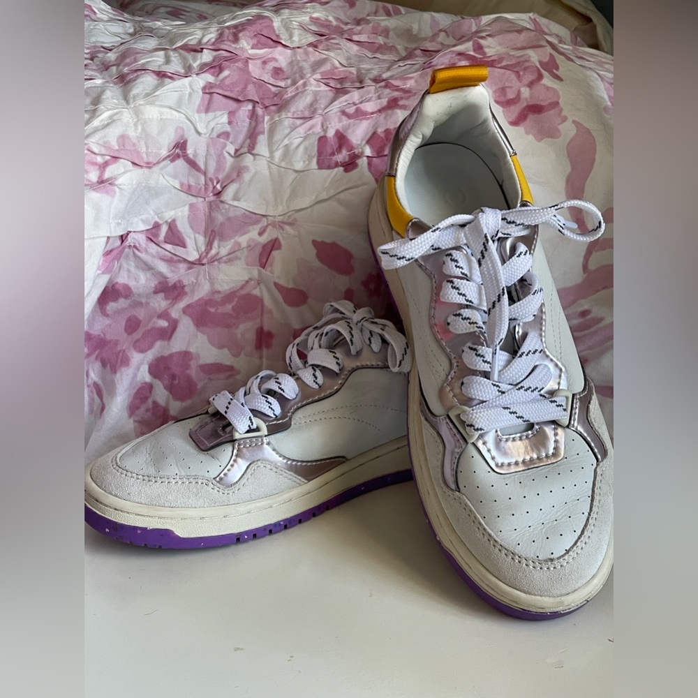 ONCEPT
PHOENIX | GALACTIC LILAC